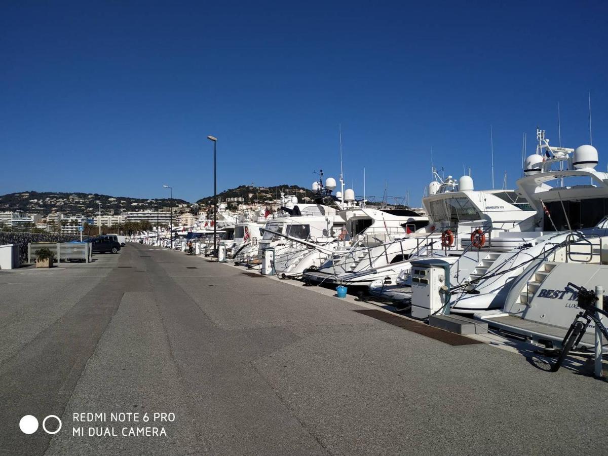 Ferretti 36 ' Bateau A Quai Vieux-Port Cannes Festival La Croisette Экстерьер фото