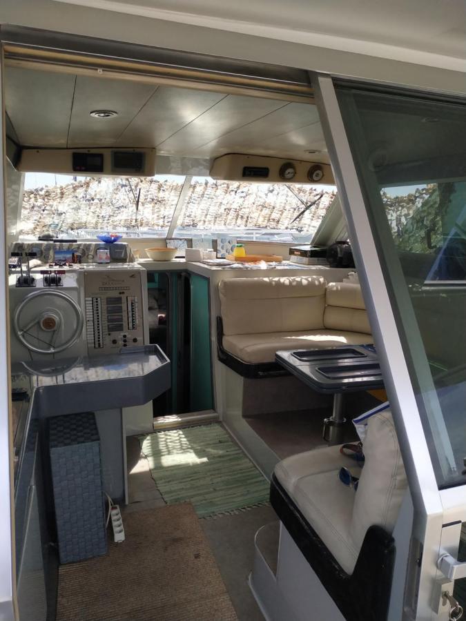 Ferretti 36 ' Bateau A Quai Vieux-Port Cannes Festival La Croisette Экстерьер фото