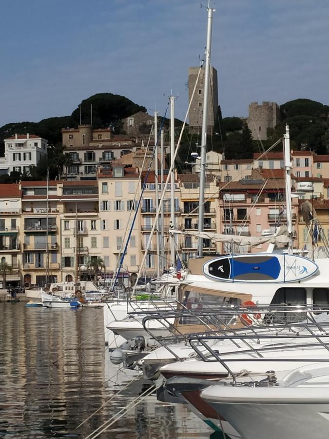 Ferretti 36 ' Bateau A Quai Vieux-Port Cannes Festival La Croisette Экстерьер фото