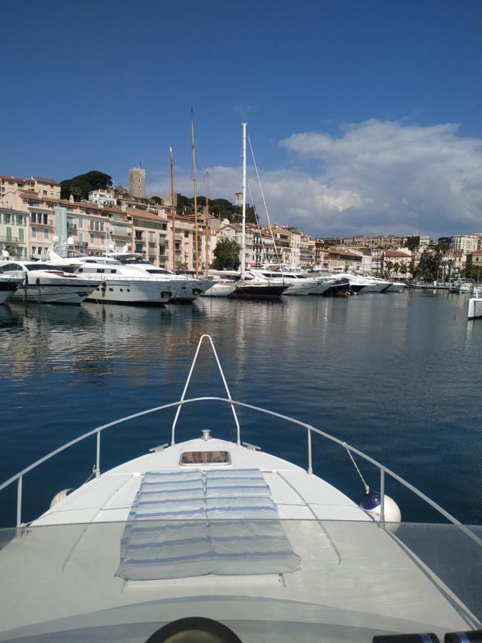 Ferretti 36 ' Bateau A Quai Vieux-Port Cannes Festival La Croisette Экстерьер фото