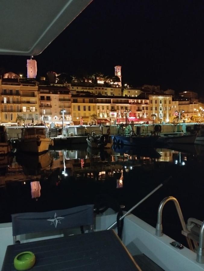 Ferretti 36 ' Bateau A Quai Vieux-Port Cannes Festival La Croisette Экстерьер фото