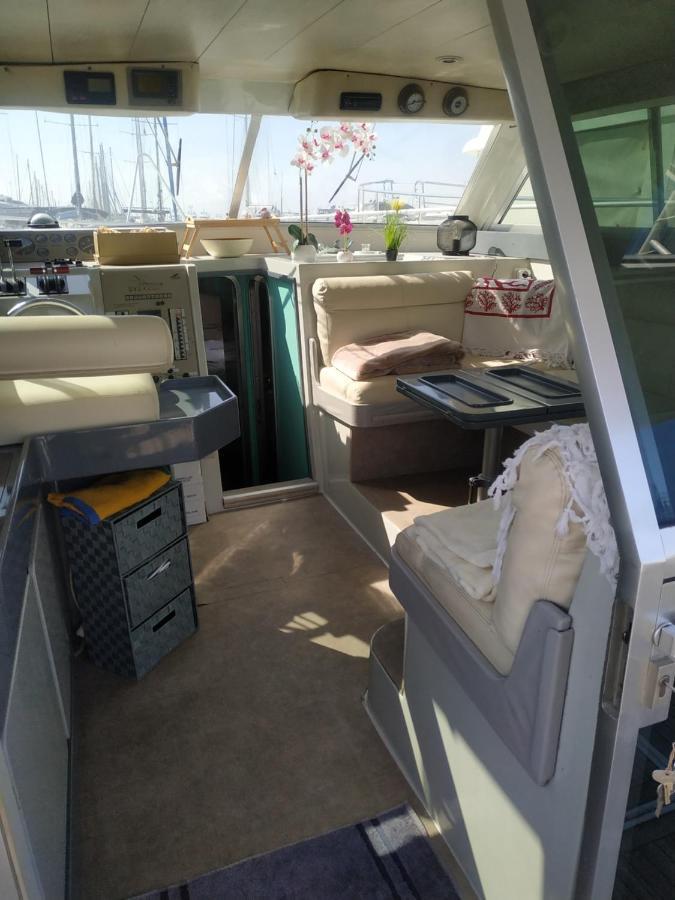 Ferretti 36 ' Bateau A Quai Vieux-Port Cannes Festival La Croisette Экстерьер фото
