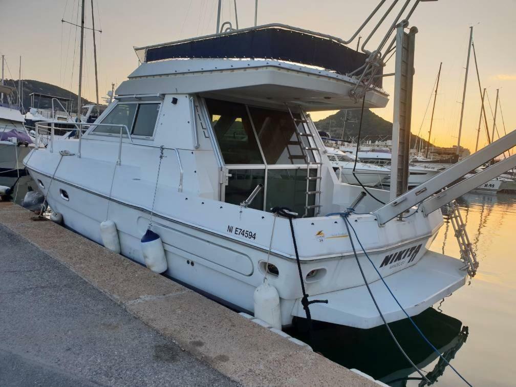 Ferretti 36 ' Bateau A Quai Vieux-Port Cannes Festival La Croisette Экстерьер фото
